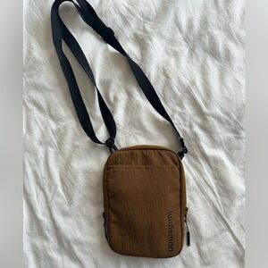 Lululemon pouch (unisex)